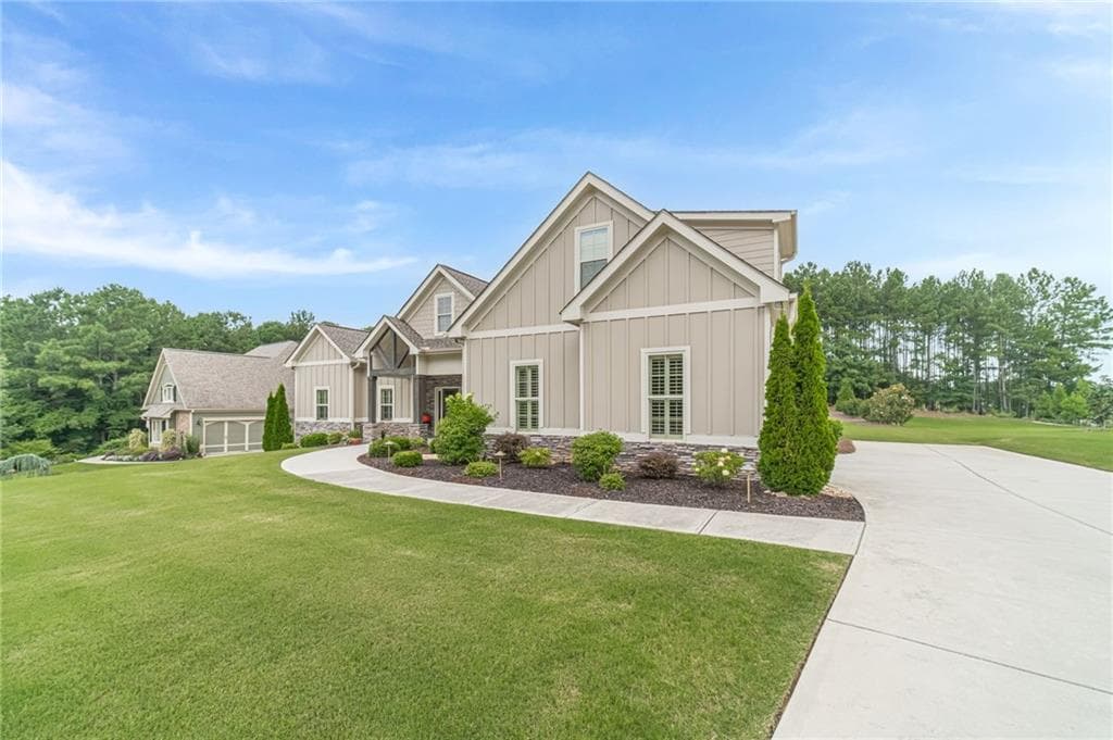 4 bedroom, 4 bathroom, 2,836 sq ft single family residence under contract at 2465 St Martin Way, Monroe, GA 30656 — photo 6