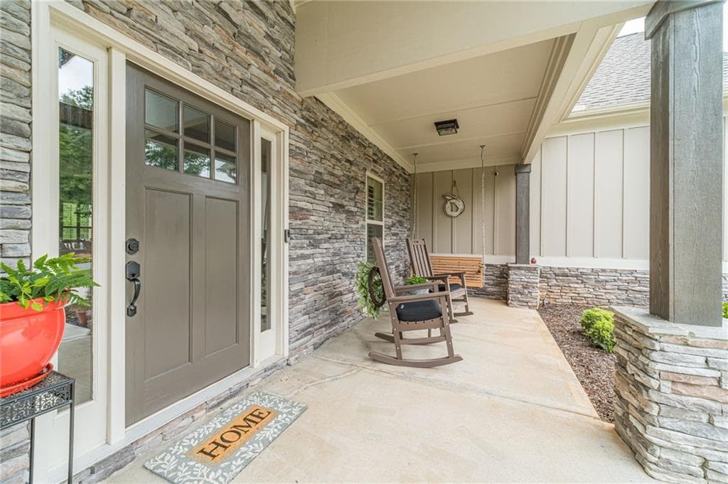 4 bedroom, 4 bathroom, 2,836 sq ft single family residence under contract at 2465 St Martin Way, Monroe, GA 30656 — photo 7