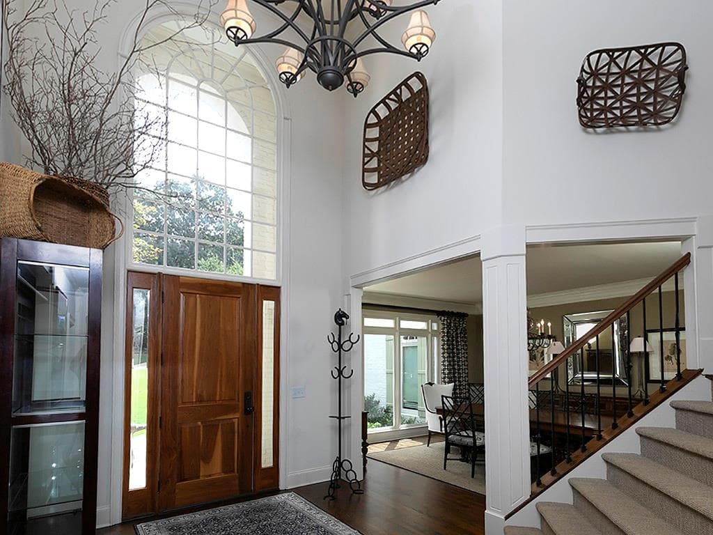 6 bedroom, 8 bathroom, 6,847 sq ft single family residence for sale at 665 Falls Lake Drive, Johns Creek, GA 30022 — photo 8