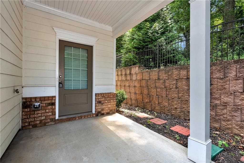 3 bedroom, 3 bathroom, 2,094 sq ft townhouse for sale at 157 Inman Drive, Canton, GA 30114 — photo 2
