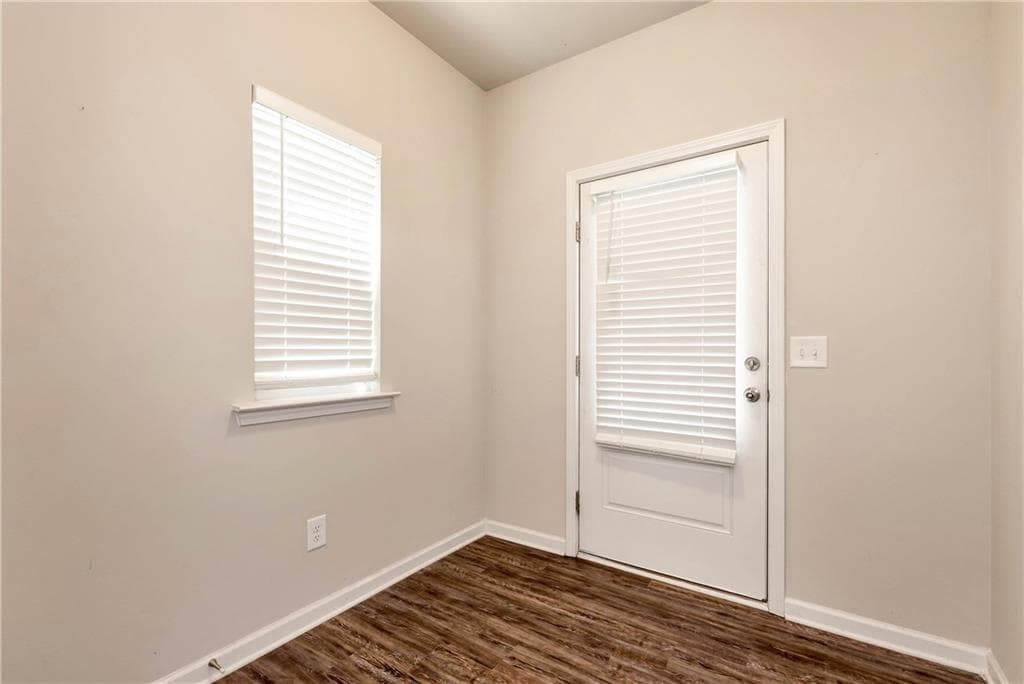 3 bedroom, 3 bathroom, 2,094 sq ft townhouse for sale at 157 Inman Drive, Canton, GA 30114 — photo 3