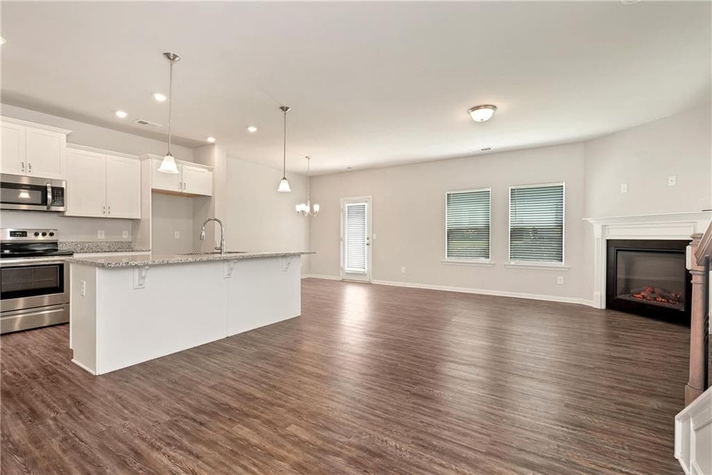 3 bedroom, 3 bathroom, 2,094 sq ft townhouse for sale at 157 Inman Drive, Canton, GA 30114 — photo 5