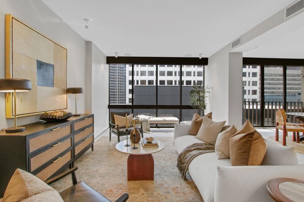 3 bedroom, 3 bathroom, 1,750 sq ft condominium for sale at 145 15th Street 1026, Atlanta, GA 30309 — photo 2