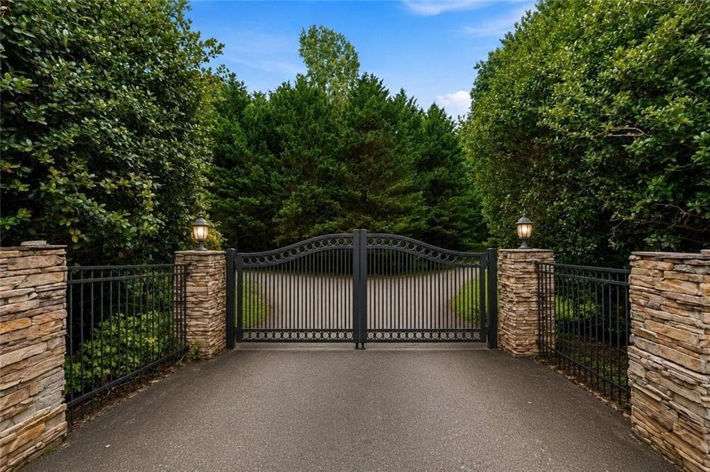 5 bedroom, 4 bathroom, 3,506 sq ft single family residence for sale at 4782 Lewis Road, Powder Springs, GA 30127 — photo 4