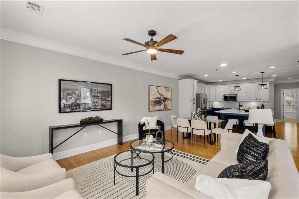 3 bedroom, 3 bathroom, 2,120 sq ft condominium for sale at 4750 Ivy Ridge Drive 1, Atlanta, GA 30339 — photo 5