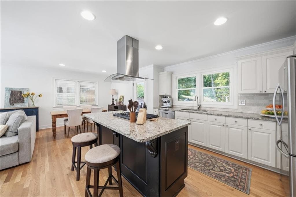 2 bedroom, 2 bathroom, 1,302 sq ft single family residence for sale at 31 W Belle Isle Road, Sandy Springs, GA 30342 — photo 6