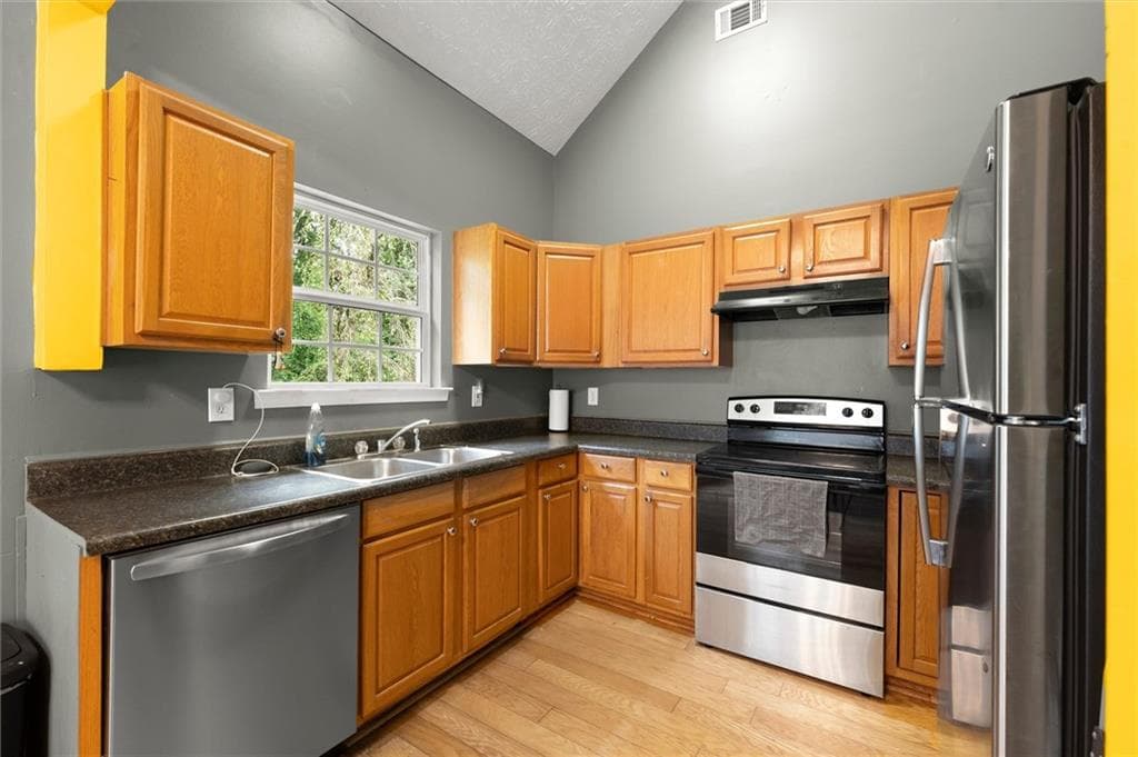 3 bedroom, 2 bathroom, 1,350 sq ft single family residence for sale at 2119 Mulberry Street, East Point, GA 30344 — photo 9