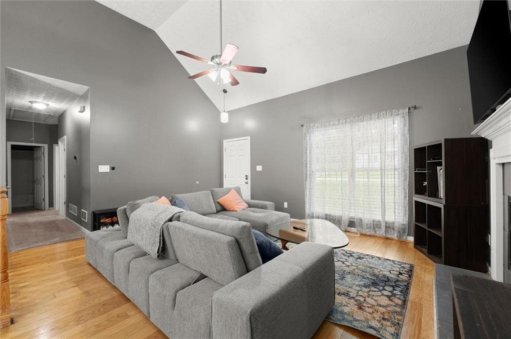 3 bedroom, 2 bathroom, 1,350 sq ft single family residence for sale at 2119 Mulberry Street, East Point, GA 30344 — photo 4