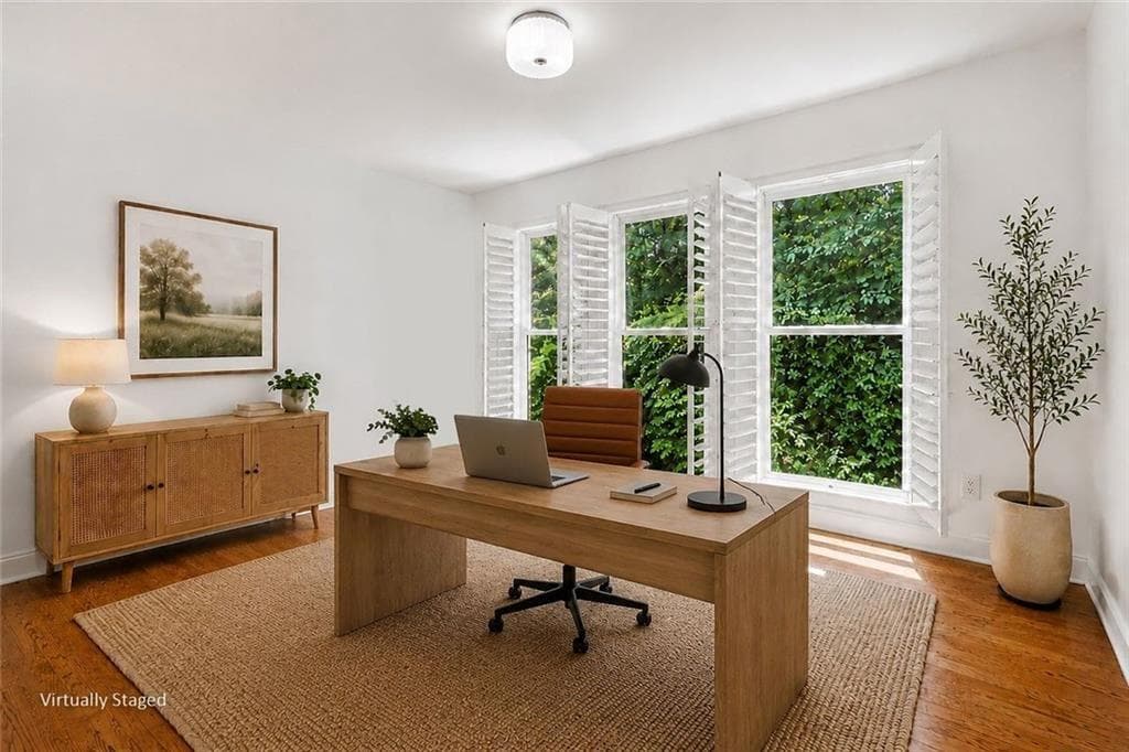 3 bedroom, 4 bathroom, 3,684 sq ft townhouse for sale at 5861 Riverstone Circle, Atlanta, GA 30339 — photo 7