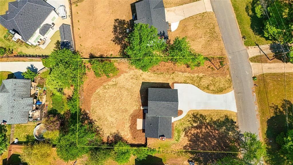 3 bedroom, 2 bathroom, 1,288 sq ft single family residence for sale at 4084 Dollar Circle, Suwanee, GA 30024 — photo 5