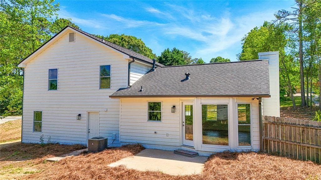 3 bedroom, 2 bathroom, 1,288 sq ft single family residence for sale at 4084 Dollar Circle, Suwanee, GA 30024 — photo 6