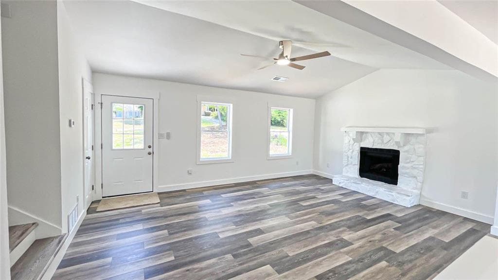 3 bedroom, 2 bathroom, 1,288 sq ft single family residence for sale at 4084 Dollar Circle, Suwanee, GA 30024 — photo 8