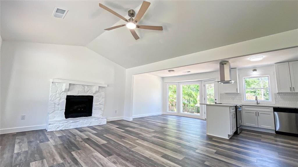 3 bedroom, 2 bathroom, 1,288 sq ft single family residence for sale at 4084 Dollar Circle, Suwanee, GA 30024 — photo 10
