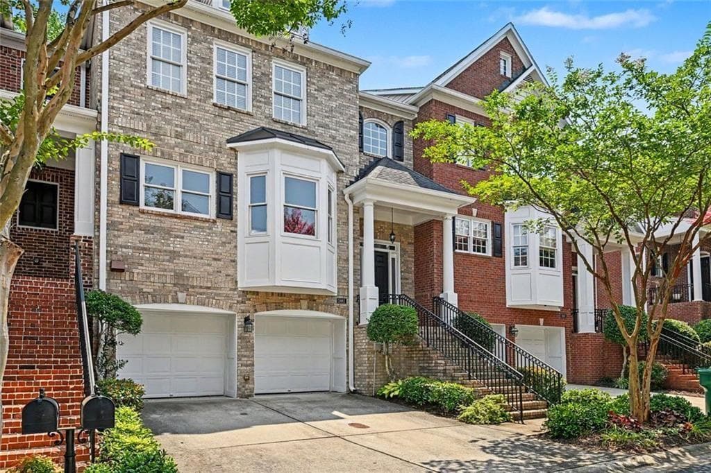 3 bedroom, 4 bathroom, 3,684 sq ft townhouse for sale at 5861 Riverstone Circle, Atlanta, GA 30339 — photo 4