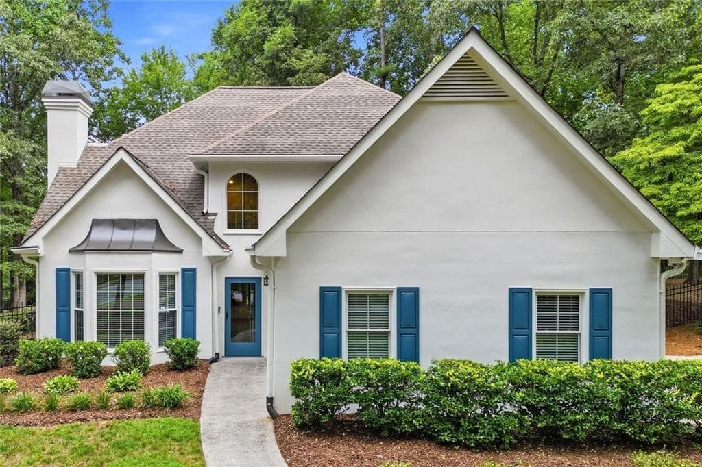 3 bedroom, 3 bathroom, 2,815 sq ft single family residence sold at 181 W Lake Drive, Roswell, GA 30075