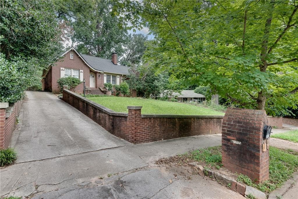 3 bedroom, 2 bathroom, 1,865 sq ft single family residence for rent at 1424 Emory Road, Atlanta, GA 30306 for $3,500 a month — photo 1 of 33