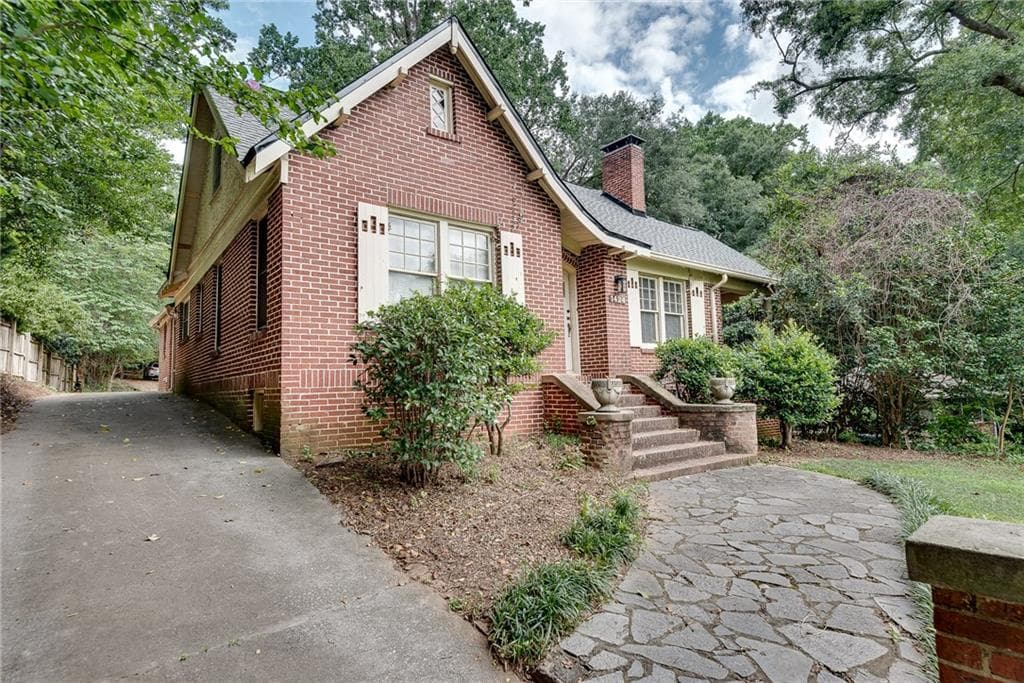 3 bedroom, 2 bathroom, 1,865 sq ft single family residence for rent at 1424 Emory Road, Atlanta, GA 30306 for $3,500 a month — photo 2