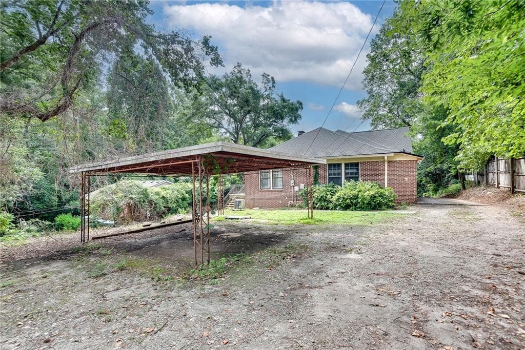 3 bedroom, 2 bathroom, 1,865 sq ft single family residence for rent at 1424 Emory Road, Atlanta, GA 30306 for $3,500 a month — photo 3