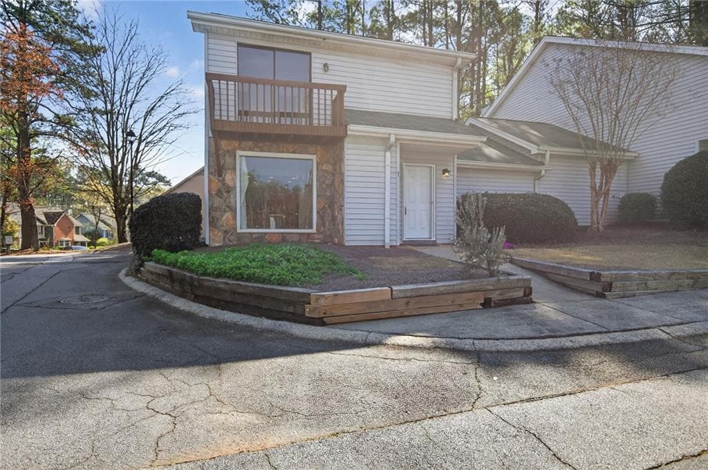 3 bedroom, 4 bathroom, 1,812 sq ft condominium for rent at 1 Fairway Drive, Kennesaw, GA 30144 for $2,000 a month — photo 1 of 28