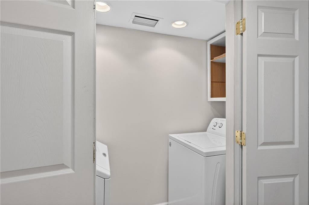 3 bedroom, 4 bathroom, 1,812 sq ft condominium for rent at 1 Fairway Drive, Kennesaw, GA 30144 for $2,000 a month — photo 9