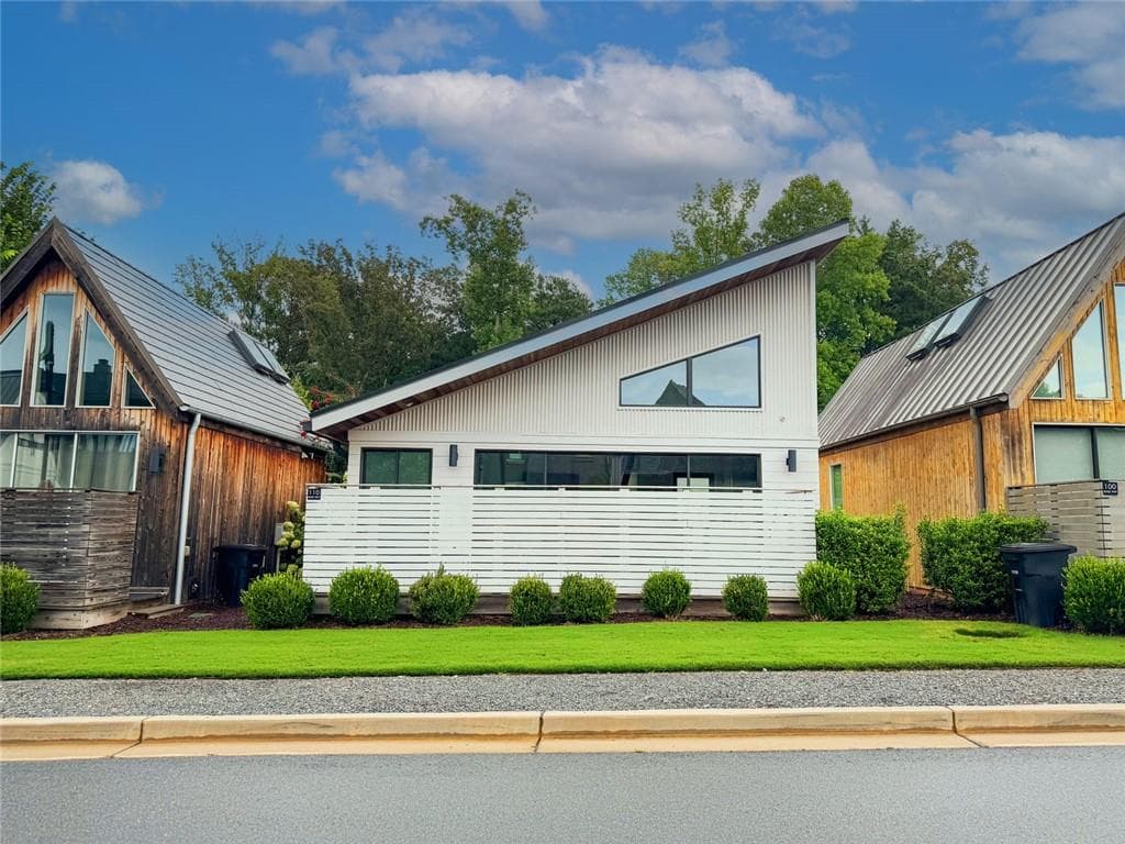 1 bedroom, 1 bathroom, 550 sq ft single family residence for sale at 110 Basil Way, Fayetteville, GA 30214 — photo 3