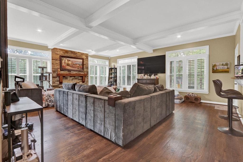 5 bedroom, 5 bathroom, 4,094 sq ft single family residence for sale at 1110 Sheridan Way, Gainesville, GA 30506 — photo 5