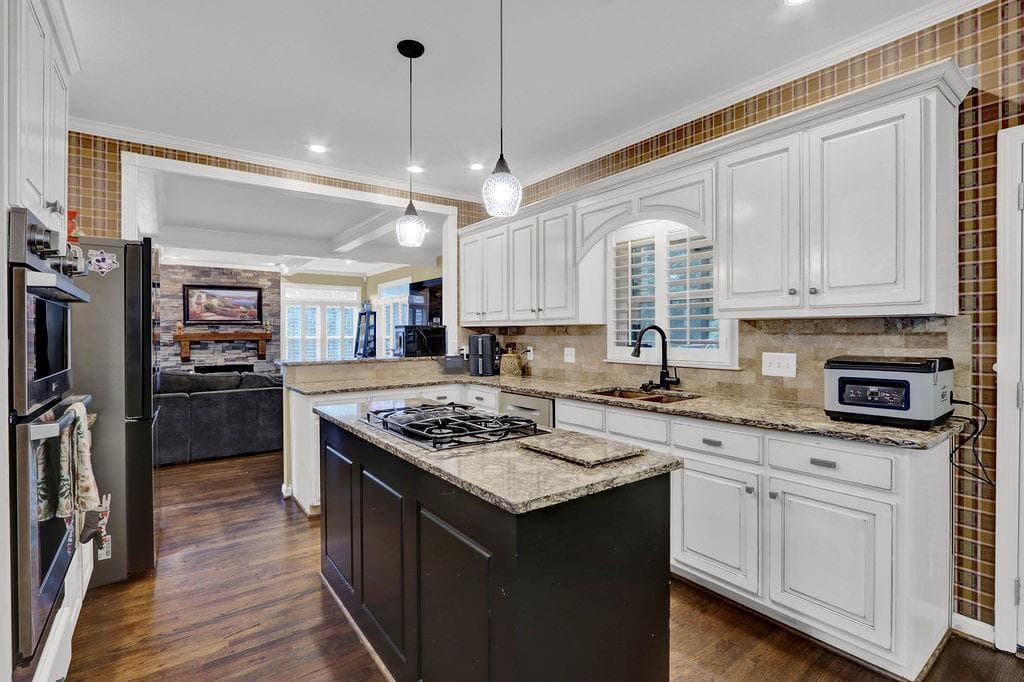 5 bedroom, 5 bathroom, 4,094 sq ft single family residence for sale at 1110 Sheridan Way, Gainesville, GA 30506 — photo 9