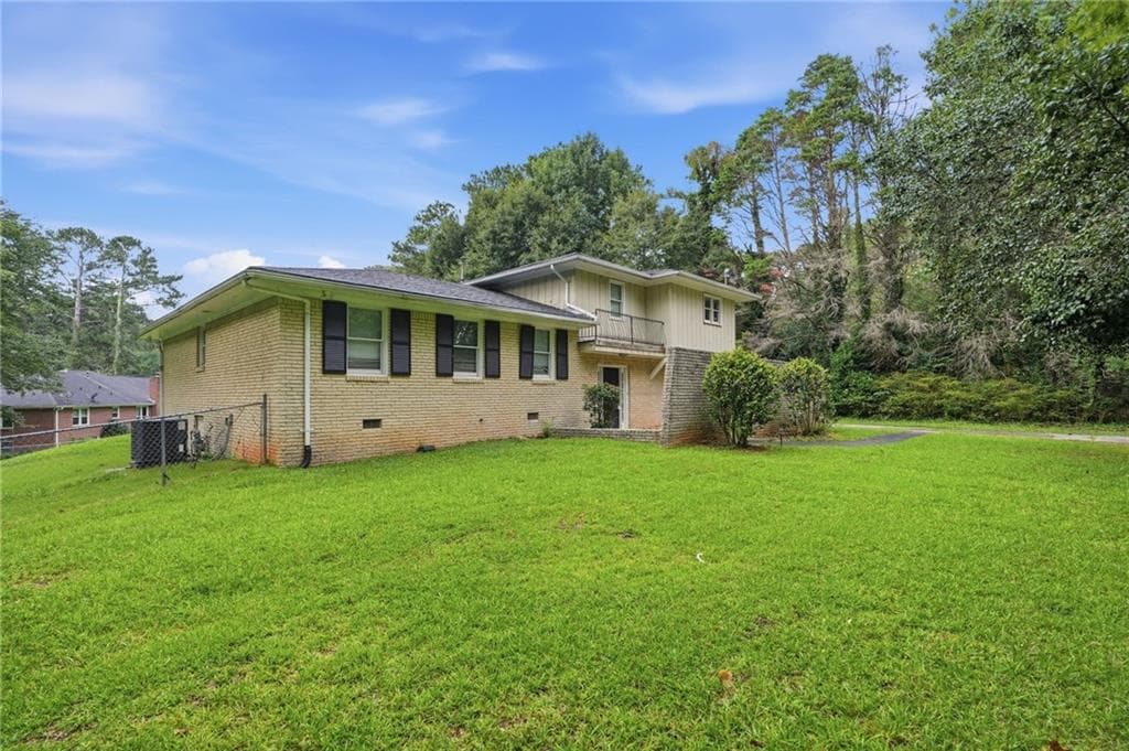 4 bedroom, 3 bathroom, 2,374 sq ft single family residence under contract at 7037 Dalmatia Drive, Riverdale, GA 30296 — photo 3