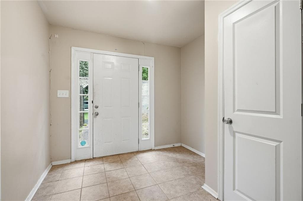 4 bedroom, 3 bathroom, 2,374 sq ft single family residence under contract at 7037 Dalmatia Drive, Riverdale, GA 30296 — photo 8