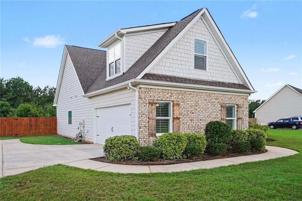 4 bedroom, 3 bathroom, 2,168 sq ft single family residence under contract at 1108 Birchwood Drive, Griffin, GA 30224 — photo 2