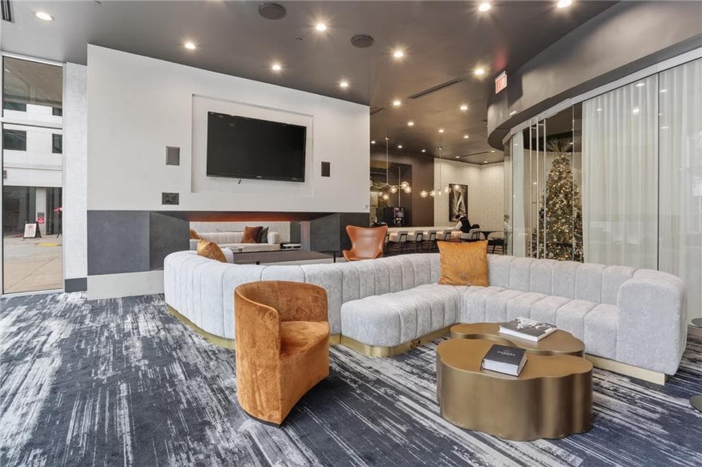 1 bedroom, 1 bathroom, 783 sq ft condominium for sale at 3324 Peachtree Road 1312, Atlanta, GA 30326 — photo 5