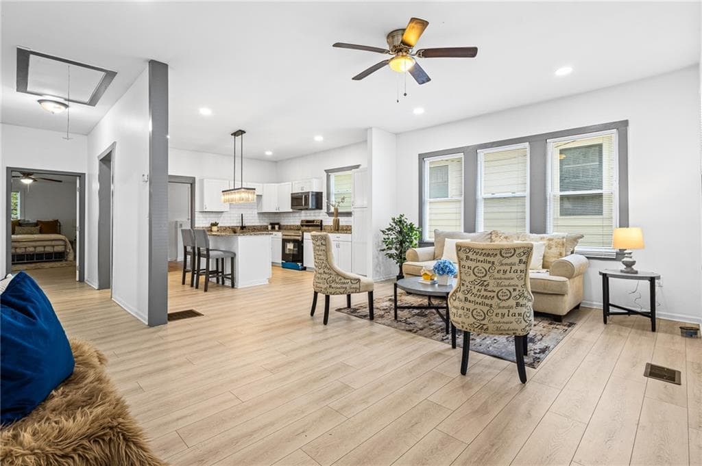 3 bedroom, 2 bathroom, 1,368 sq ft single family residence for sale at 1579 Mozley, Atlanta, GA 30314 — photo 2