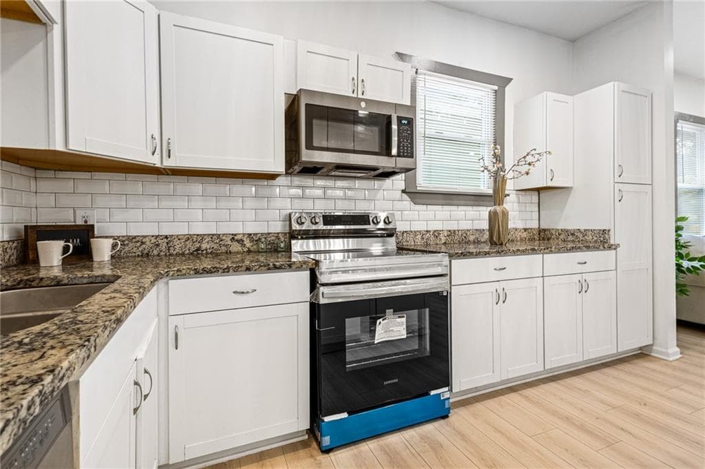 3 bedroom, 2 bathroom, 1,368 sq ft single family residence for sale at 1579 Mozley, Atlanta, GA 30314 — photo 9