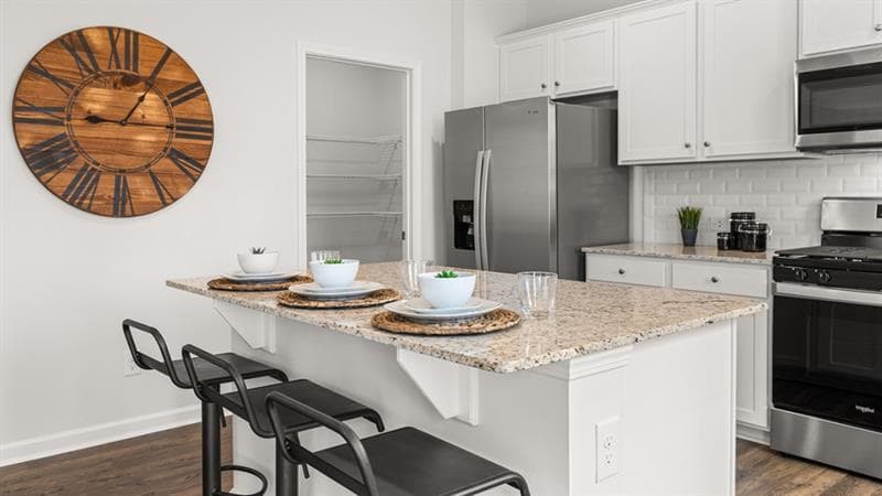 5 bedroom, 3 bathroom, 2,804 sq ft single family residence for sale at 685 Lost Creek Parkway, Dallas, GA 30132 — photo 6