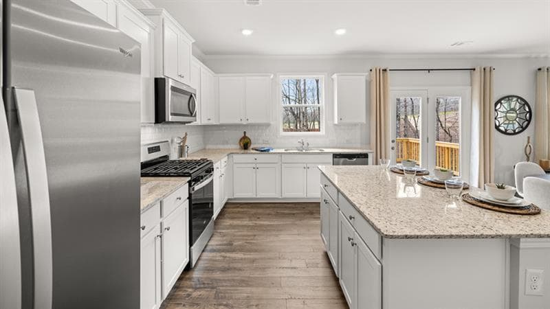 5 bedroom, 3 bathroom, 2,804 sq ft single family residence for sale at 685 Lost Creek Parkway, Dallas, GA 30132 — photo 7