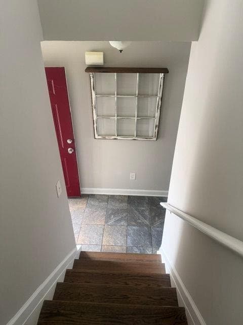 2 bedroom, 2 bathroom, 1,304 sq ft townhouse for rent at 305 Fox Overlook, Woodstock, GA 30188 for $1,900 a month — photo 2