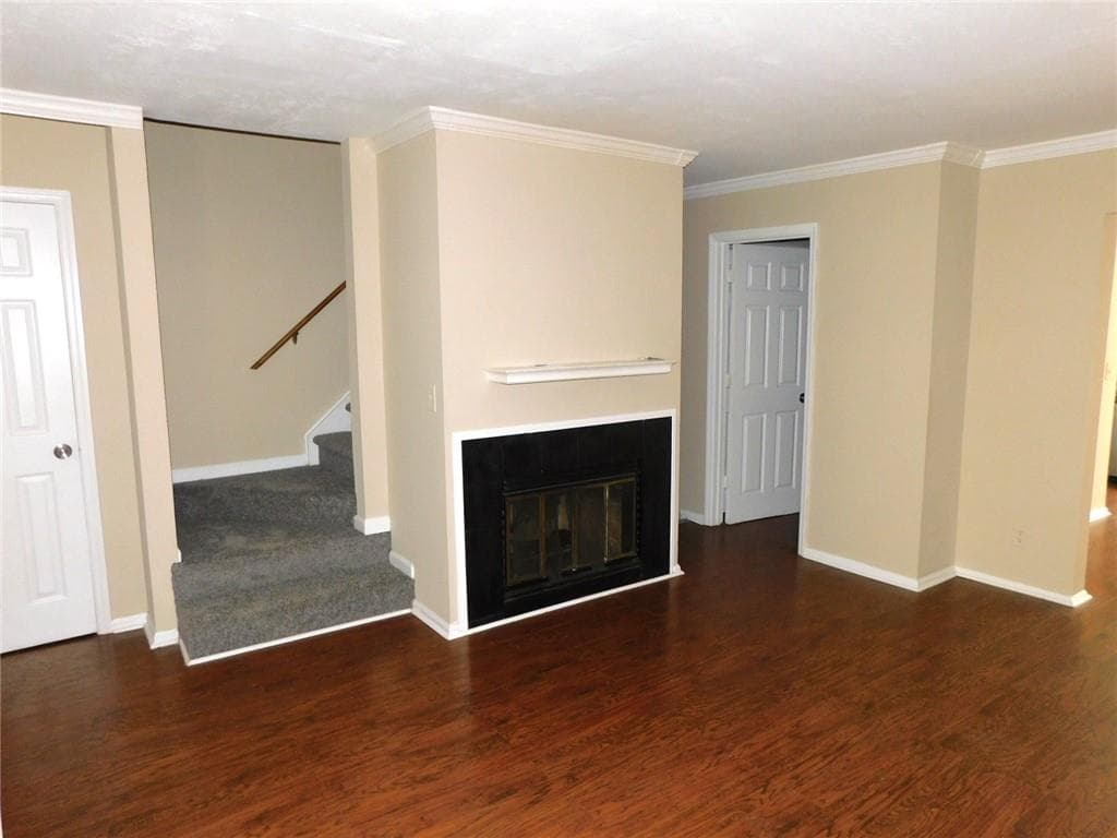 3 bedroom, 4 bathroom, 1,240 sq ft townhouse for rent at 192 High Creek Drive, Roswell, GA 30076 for $1,895 a month — photo 5