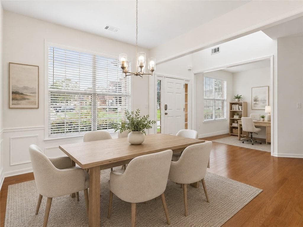 4 bedroom, 3 bathroom, 2,401 sq ft single family residence under contract at 8210 Shakerag Trace, Suwanee, GA 30024 — photo 2