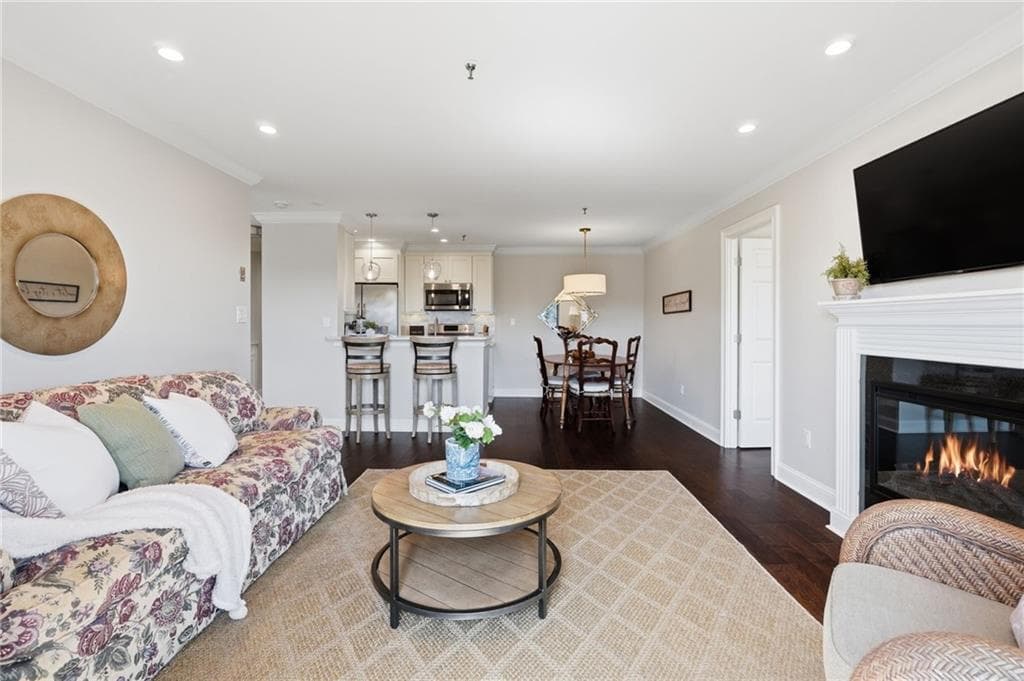 1 bedroom, 2 bathroom, 1,070 sq ft condominium for rent at 300 Johnson Ferry Road A803, Atlanta, GA 30328 for $2,500 a month — photo 7