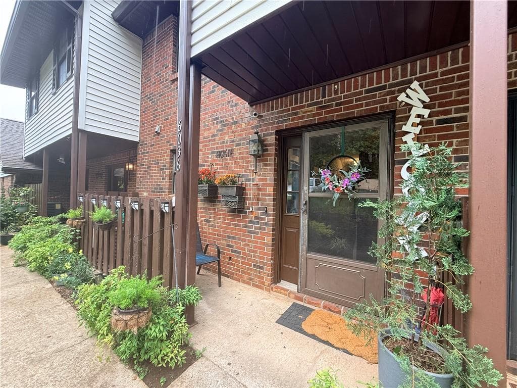 2 bedroom, 3 bathroom, 1,245 sq ft townhouse for sale at 6036 Wintergreen Road, Norcross, GA 30093 — photo 8