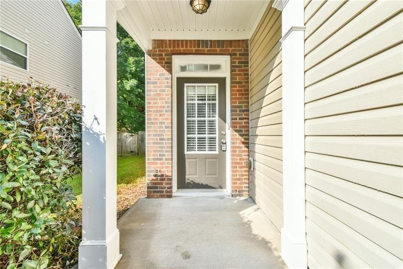 3 bedroom, 3 bathroom, 1,894 sq ft single family residence for rent at 2694 Winslow Ridge Drive, Buford, GA 30519 for $2,300 a month — photo 2