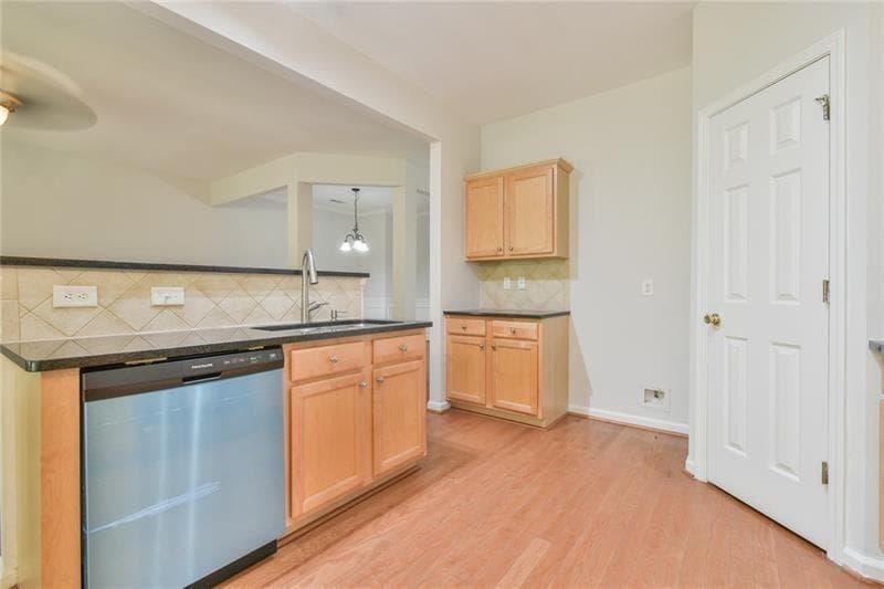 3 bedroom, 3 bathroom, 1,894 sq ft single family residence for rent at 2694 Winslow Ridge Drive, Buford, GA 30519 for $2,300 a month — photo 6