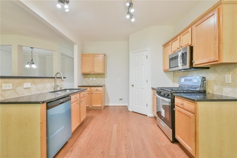 3 bedroom, 3 bathroom, 1,894 sq ft single family residence for rent at 2694 Winslow Ridge Drive, Buford, GA 30519 for $2,300 a month — photo 8