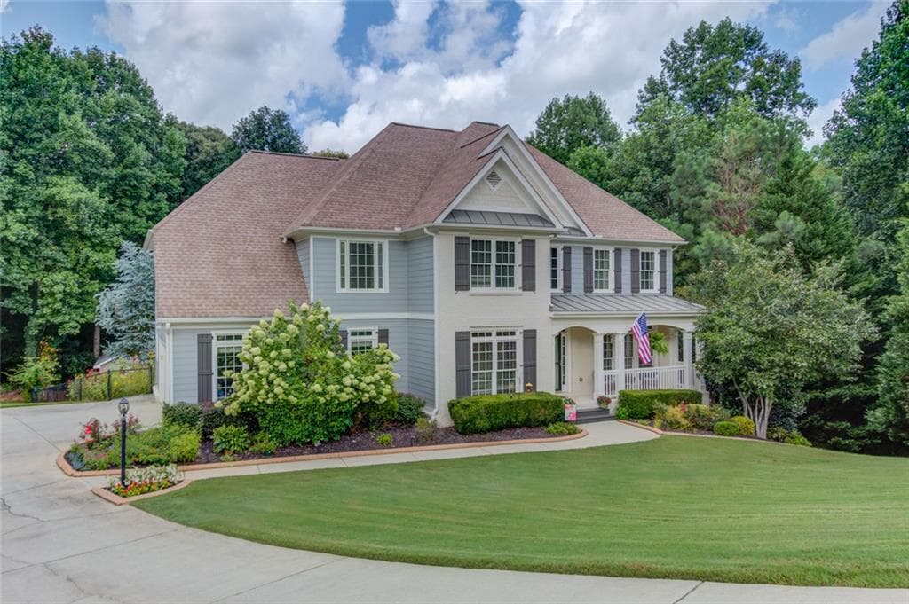 5 bedroom, 5 bathroom, 4,205 sq ft single family residence for sale at 818 Oak Ridge Terrace, Loganville, GA 30052 — photo 3