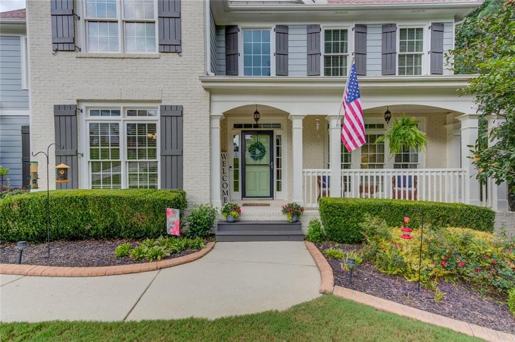 5 bedroom, 5 bathroom, 4,205 sq ft single family residence for sale at 818 Oak Ridge Terrace, Loganville, GA 30052 — photo 4