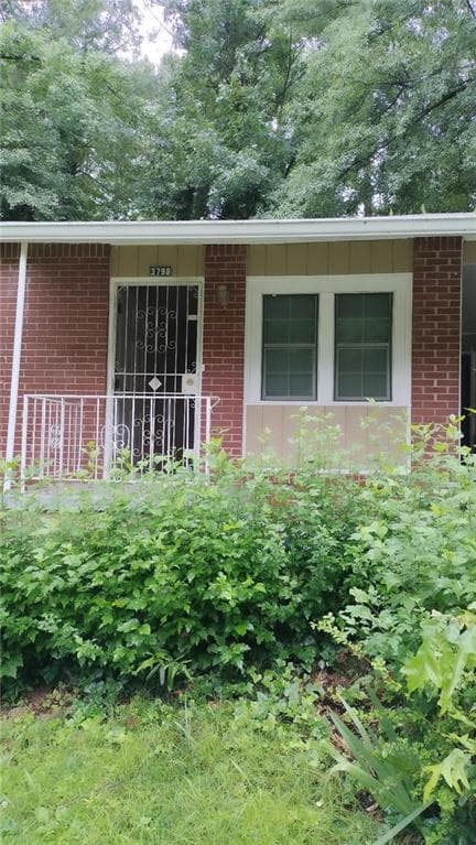 3 bedroom, 1 bathroom, 845 sq ft single family residence under contract at 3798 Adkins Road, Atlanta, GA 30331 — photo 8