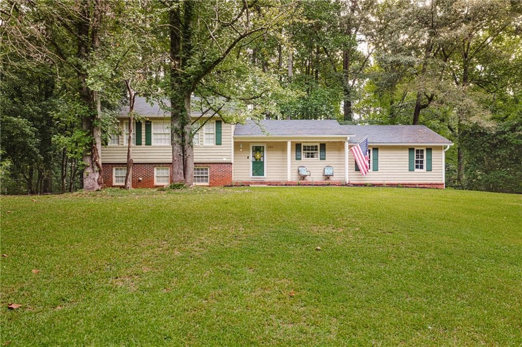 4 bedroom, 3 bathroom, 1,986 sq ft single family residence for sale at 2762 Shetland Lane, Kennesaw, GA 30152