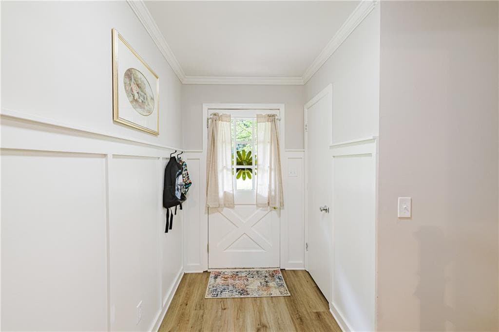 4 bedroom, 3 bathroom, 1,986 sq ft single family residence for sale at 2762 Shetland Lane, Kennesaw, GA 30152 — photo 7