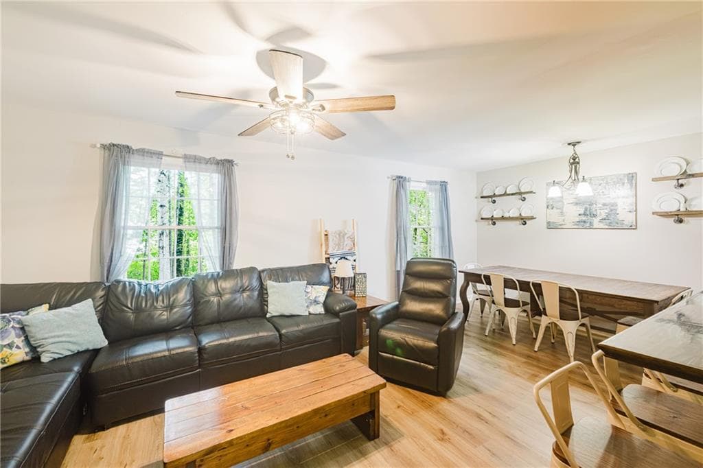 4 bedroom, 3 bathroom, 1,986 sq ft single family residence for sale at 2762 Shetland Lane, Kennesaw, GA 30152 — photo 8