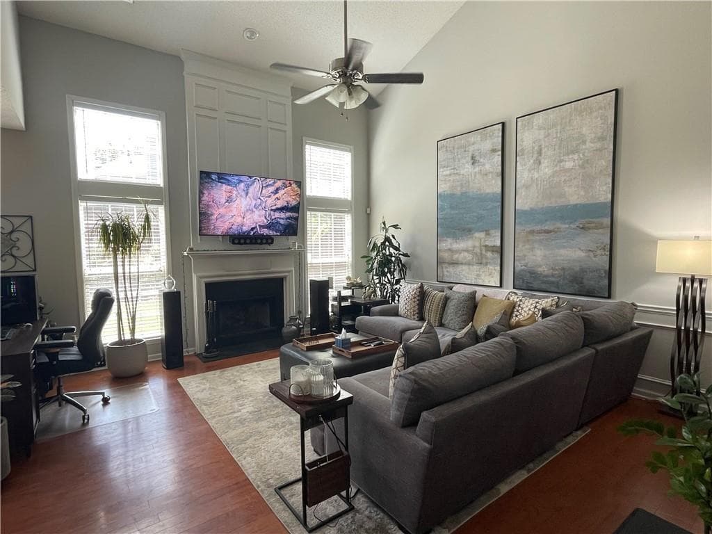 3 bedroom, 3 bathroom single family residence for rent at 8960 Friarbridge Drive, Suwanee, GA 30024 for $2,395 a month — photo 5